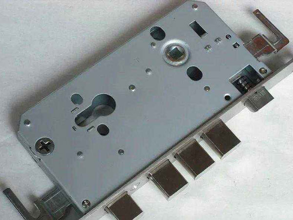 尼勒克24小时上门开锁公司